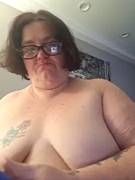 Snapshot of mcv131985 chatting on March 2025 08:07:02 AM mcv131985 online show from March 2025 08:07:02 AM