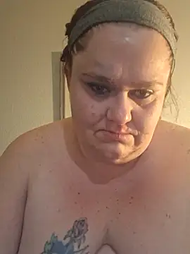 Snapshot of mcv131985 chatting on March 2025 03:45:01 AM mcv131985 online show from March 2025 03:45:01 AM