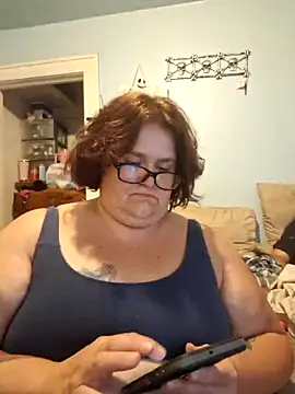 Snapshot of mcv131985 chatting on September 2025 03:28:01 AM mcv131985 online show from September 2025 03:28:01 AM