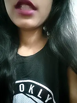 Hot Goldengirl online show from March 2025 09:21:01 AM