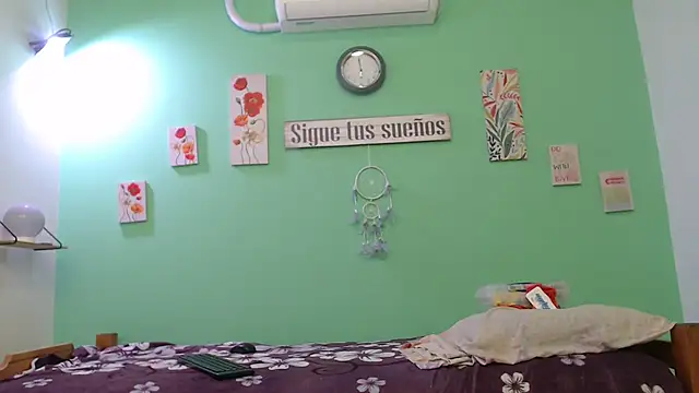 Snapshot of alisontitsmilk19 chatting on September 2025 01:50:01 AM alisontitsmilk19 online show from September 2025 01:50:01 AM