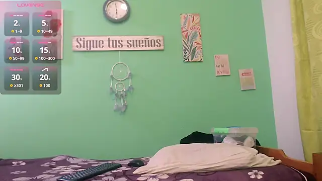 Snapshot of alisontitsmilk19 chatting on November 2025 12:46:01 AM alisontitsmilk19 online show from November 2025 12:46:01 AM