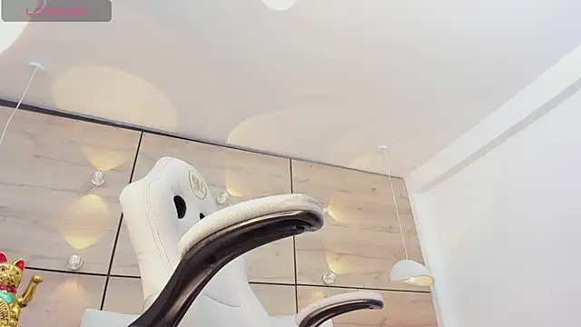 Snapshot of martina_touss chatting on March 2025 02:29:02 AM martina touss online show from March 2025 02:29:02 AM