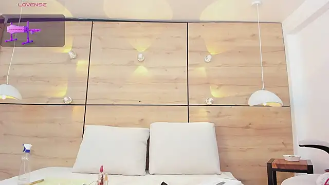 Snapshot of martina_touss chatting on March 2025 06:36:01 PM martina touss online show from March 2025 06:36:01 PM