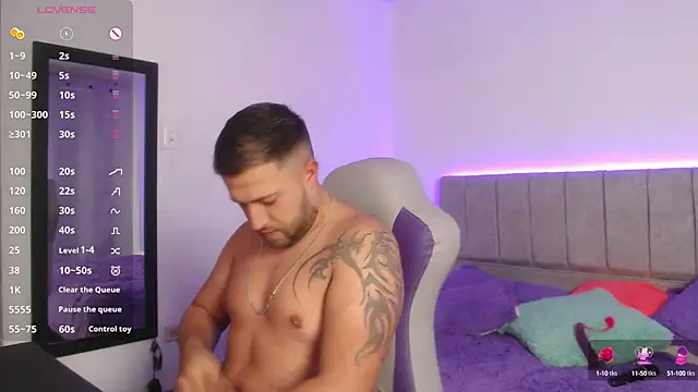 ryanandpamela  online show from December 2024 05:08:01 PM