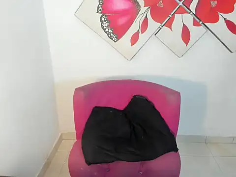 naomiwildburn online show from October 2025 01:51:01 PM