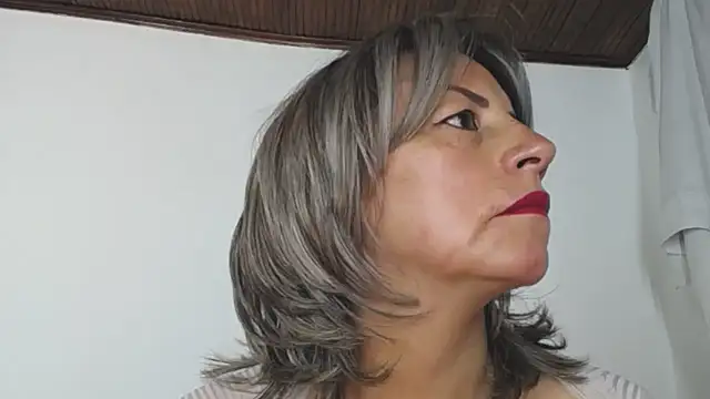 Snapshot of Maturegirl chatting on October 2025 08:27:02 PM Maturegirl online show from October 2025 08:27:02 PM