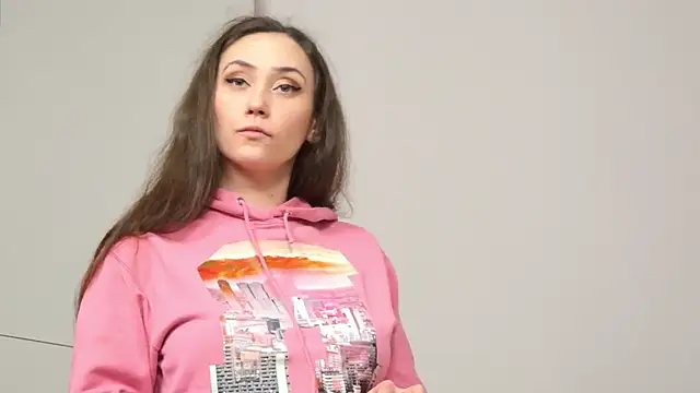 Snapshot of AliceMunro chatting on January 2025 07:38:01 PM AliceMunro online show from January 2025 07:38:01 PM