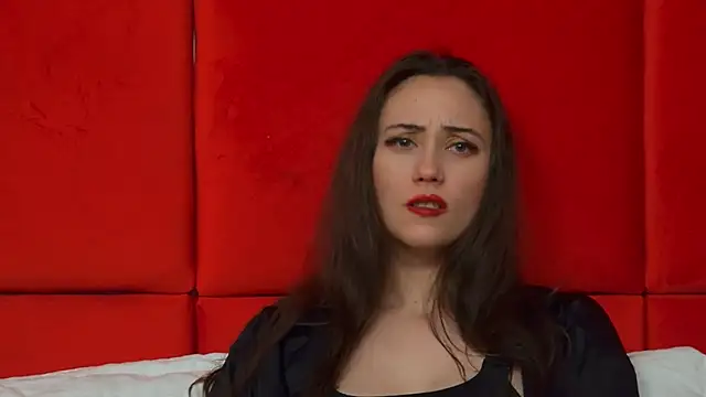 Snapshot of AliceMunro chatting on March 2025 11:00:02 PM AliceMunro online show from March 2025 11:00:02 PM