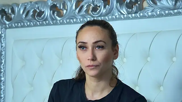 Snapshot of AliceMunro chatting on September 2025 02:50:02 PM AliceMunro online show from September 2025 02:50:02 PM