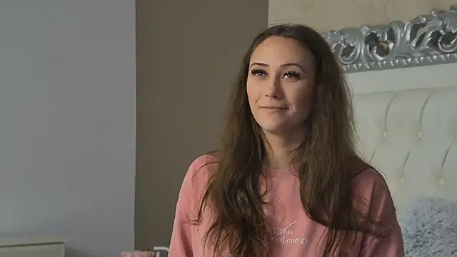 Snapshot of AliceMunro chatting on November 2025 05:01:02 PM AliceMunro online show from November 2025 05:01:02 PM