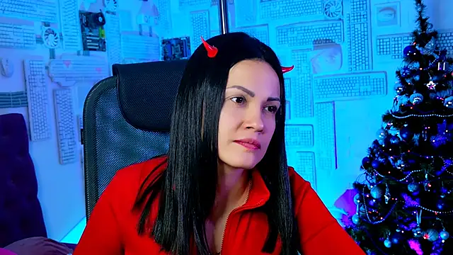 KarolinaRobinson online show from December 2024 07:00:02 PM