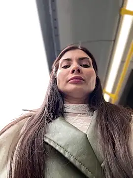 Snapshot of Accole chatting on March 2025 07:22:02 AM Accole online show from March 2025 07:22:02 AM