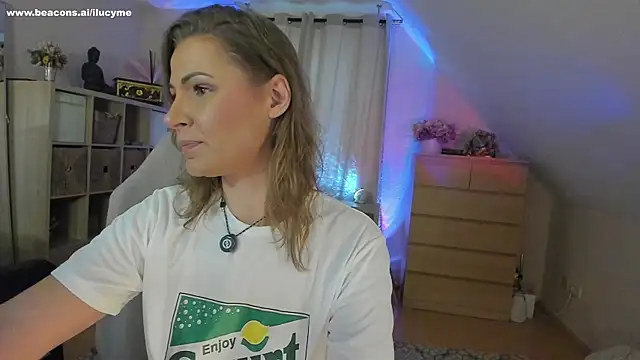 Snapshot of ilucyme chatting on October 2025 02:34:01 PM ilucyme online show from October 2025 02:34:01 PM