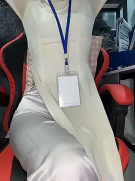 Snapshot of Layla_squirt88 chatting on December 2024 04:45:01 AM Layla squirt88 online show from December 2024 04:45:01 AM