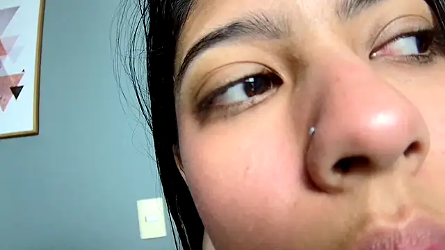 Snapshot of strawberrymia68 chatting on February 2025 01:06:01 PM strawberrymia68 online show from February 2025 01:06:01 PM