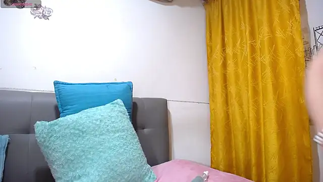 Snapshot of SexyLatinsx chatting on March 2025 07:12:01 PM SexyLatinsx online show from March 2025 07:12:01 PM