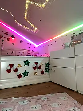 SelenaBee online show from December 2025 08:23:01 AM