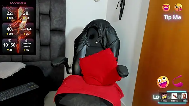 MattRodriguez9 online show from April 2026 12:35:01 PM