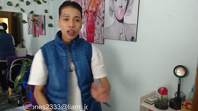 Jonesliam23 online show from February 2025 06:52:02 PM