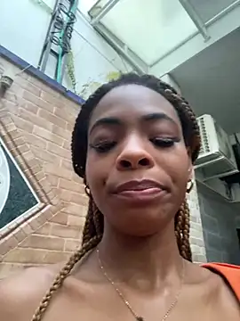 adaraSmiith online show from January 2025 11:32:01 AM