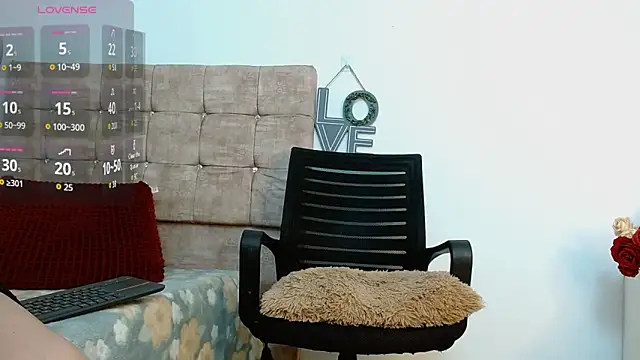 Snapshot of luisa_curli chatting on September 2025 04:02:02 AM luisa curli online show from September 2025 04:02:02 AM