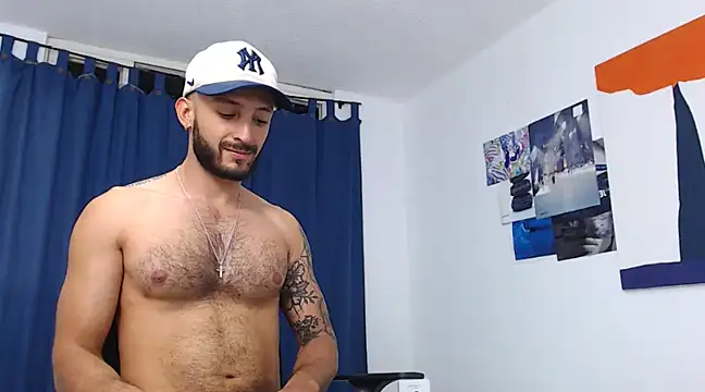 Snapshot of Sanit_Di chatting on December 2024 10:22:01 PM Sanit Di online show from December 2024 10:22:01 PM