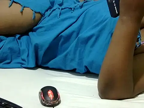 kelly255 online show from September 2025 04:43:02 PM