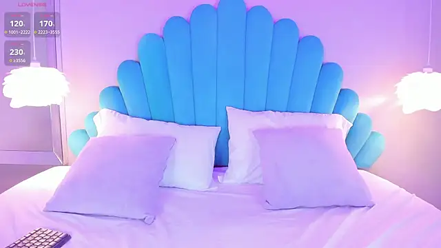 HannaKarson online show from March 2025 11:37:02 AM