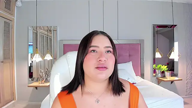 HannaKarson online show from September 2025 11:43:02 AM