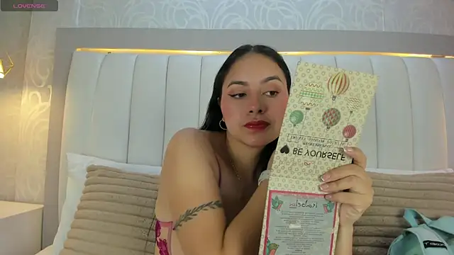 Snapshot of afrodytasky_ chatting on January 2025 11:34:01 AM afrodytasky online show from January 2025 11:34:01 AM