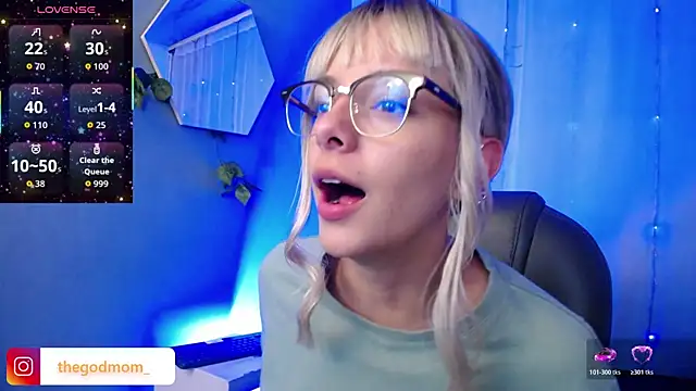 Snapshot of peyton_golden1 chatting on November 2025 03:18:02 AM peyton golden1 online show from November 2025 03:18:02 AM