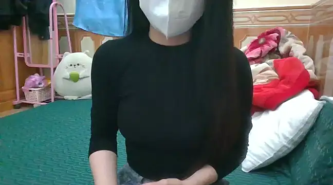 Snapshot of Yin-girl chatting on December 2024 11:43:02 AM Yin-girl online show from December 2024 11:43:02 AM