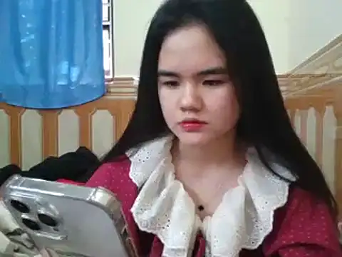 Snapshot of Yin-girl chatting on January 2025 05:48:01 AM Yin-girl online show from January 2025 05:48:01 AM