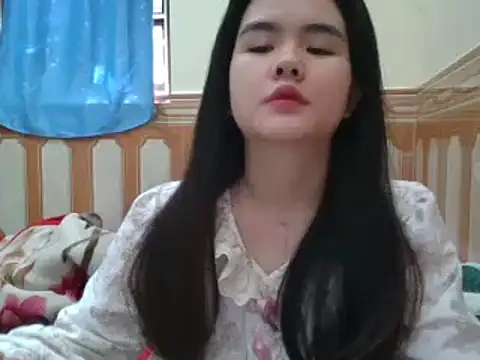 Snapshot of Yin-girl chatting on January 2025 05:51:02 AM Yin-girl online show from January 2025 05:51:02 AM