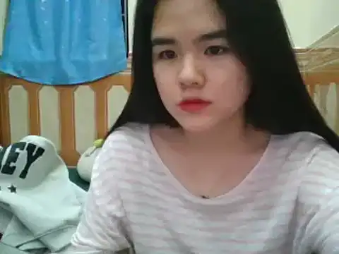 Snapshot of Yin-girl chatting on January 2025 11:45:02 AM Yin-girl online show from January 2025 11:45:02 AM