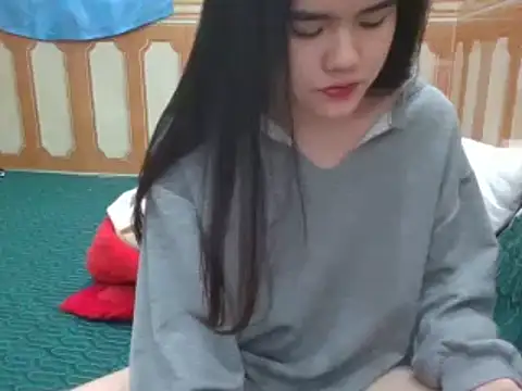 Snapshot of Yin-girl chatting on January 2025 05:24:01 AM Yin-girl online show from January 2025 05:24:01 AM