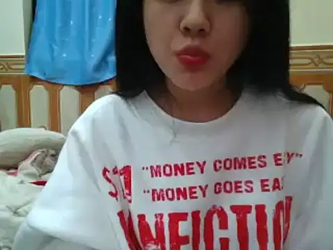 Snapshot of Yin-girl chatting on February 2025 11:42:01 AM Yin-girl online show from February 2025 11:42:01 AM