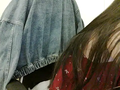 Snapshot of Yin-girl chatting on October 2025 07:01:02 PM Yin-girl online show from October 2025 07:01:02 PM