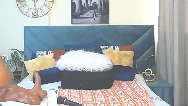 Snapshot of BubbleAngel chatting on October 2025 02:48:01 PM BubbleAngel online show from October 2025 02:48:01 PM