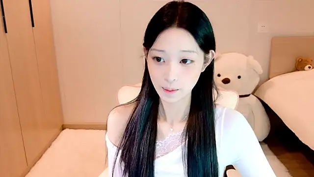 Snapshot of Xueb_J chatting on December 2024 02:15:01 PM Xueb J online show from December 2024 02:15:01 PM