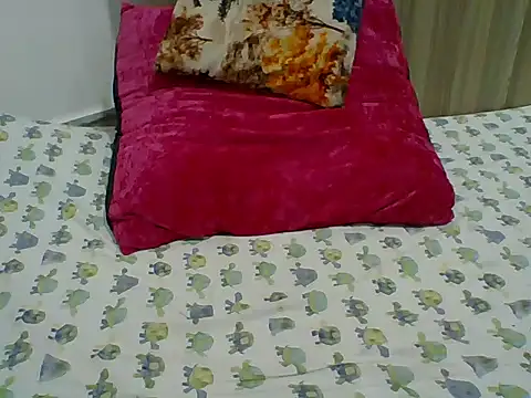 Snapshot of PrettyPrincess14 chatting on October 2025 01:26:01 AM PrettyPrincess14 online show from October 2025 01:26:01 AM