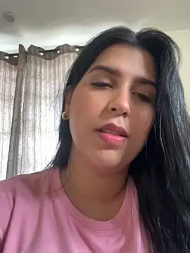 NiaSoler online show from May 2026 03:50:02 PM