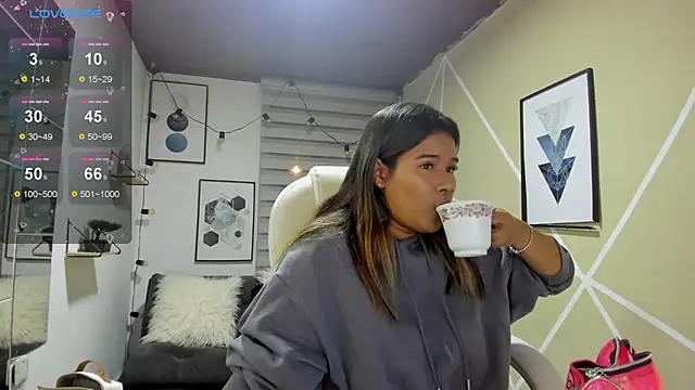 Snapshot of Enma__clark chatting on January 2026 04:39:02 AM Enma clark online show from January 2026 04:39:02 AM