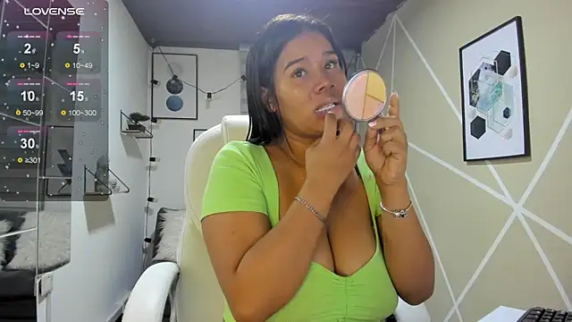 Snapshot of Enma__clark chatting on February 2026 04:13:02 AM Enma clark online show from February 2026 04:13:02 AM