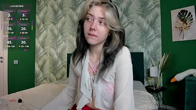 Snapshot of Vanessa_Walters chatting on September 2025 02:04:02 AM Vanessa Walters online show from September 2025 02:04:02 AM