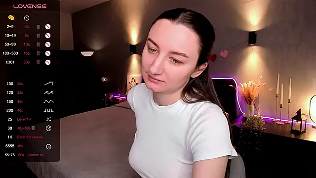 annacooleman online show from April 2026 02:18:01 AM
