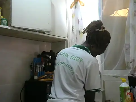 queen-goddess online show from December 2025 06:06:01 AM