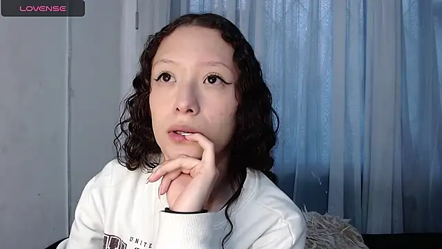 Snapshot of abbycutecs chatting on November 2025 02:12:02 PM abbycutecs online show from November 2025 02:12:02 PM