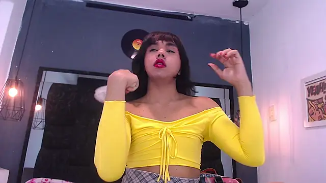 AndreaGil  online show from February 2026 06:39:02 PM